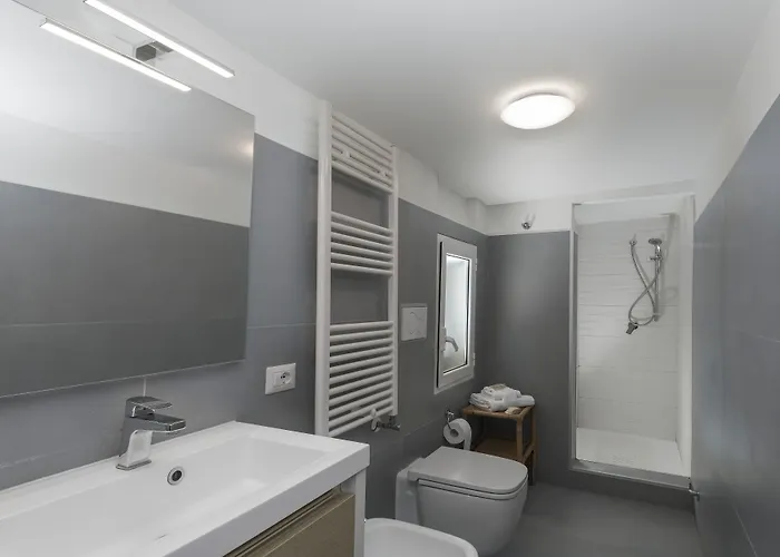 Opera House Apartment *